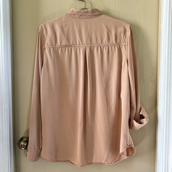 Calvin Klein beige soft, button up, w/ roll up sleeves - Picture 5 of 6